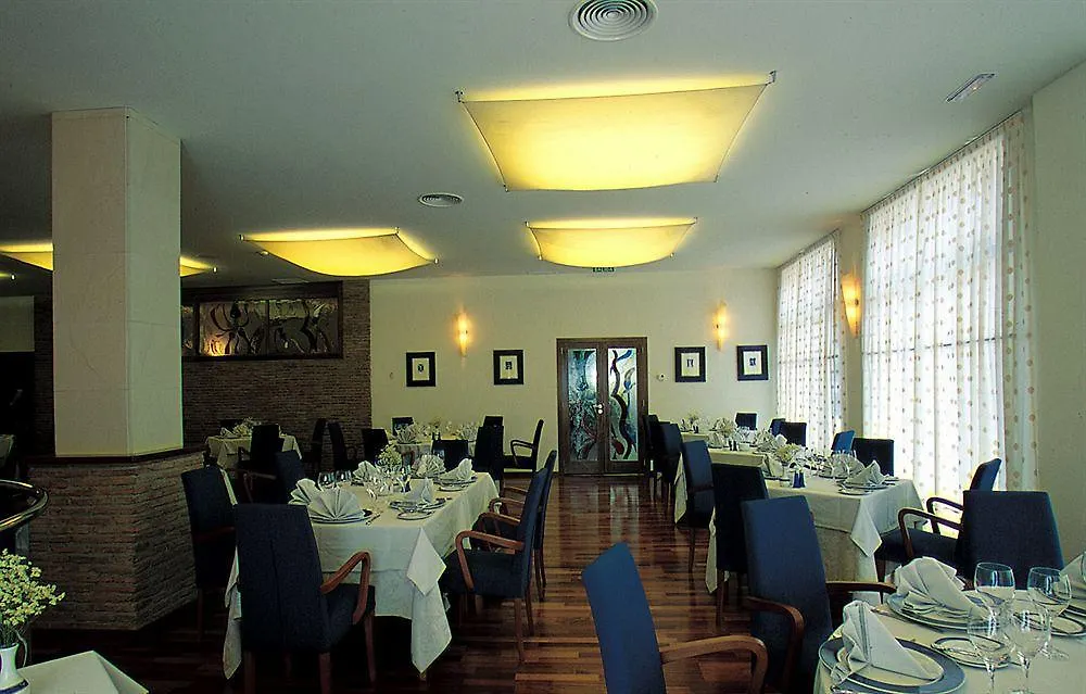 Gran Hotel Victoria El Ejido 4*,